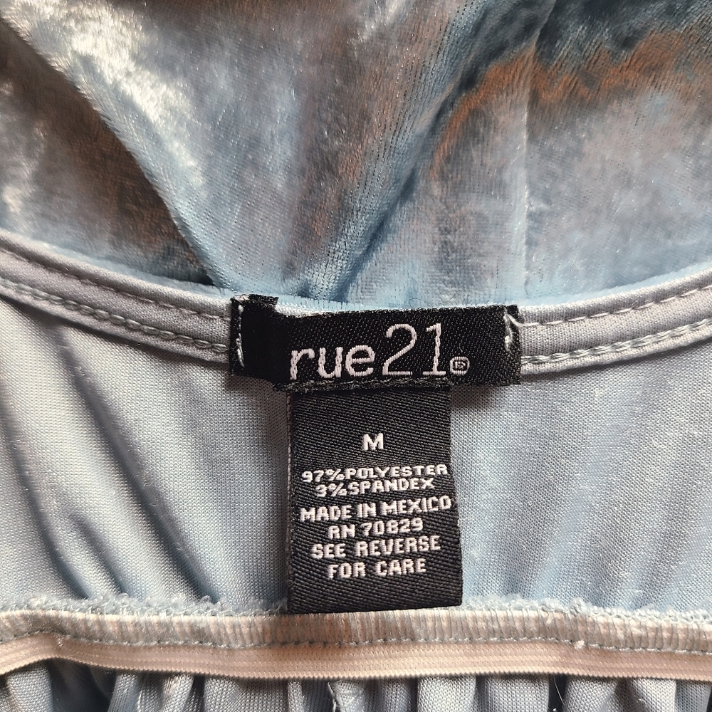 Rue21 Velour Low Back Spaghetti Strap Romper Size M - Picture 10 of 10